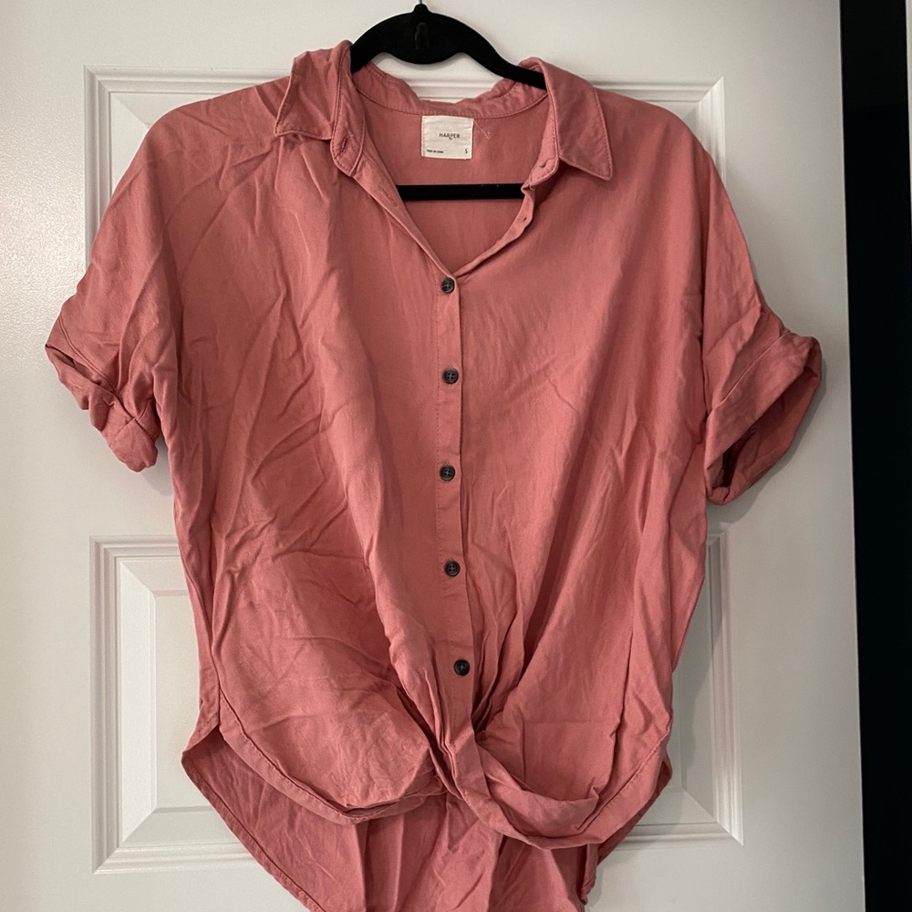 👚 THREE FOR $25 pink shirt